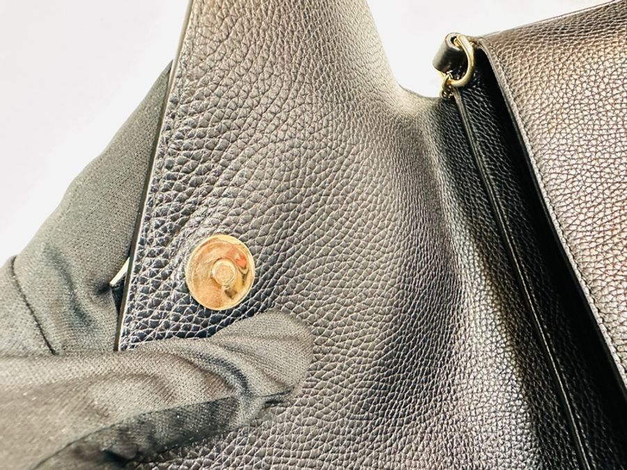 GUCCI Soho 26公分 黑牛皮流蘇下蓋鏈條包 336752-6