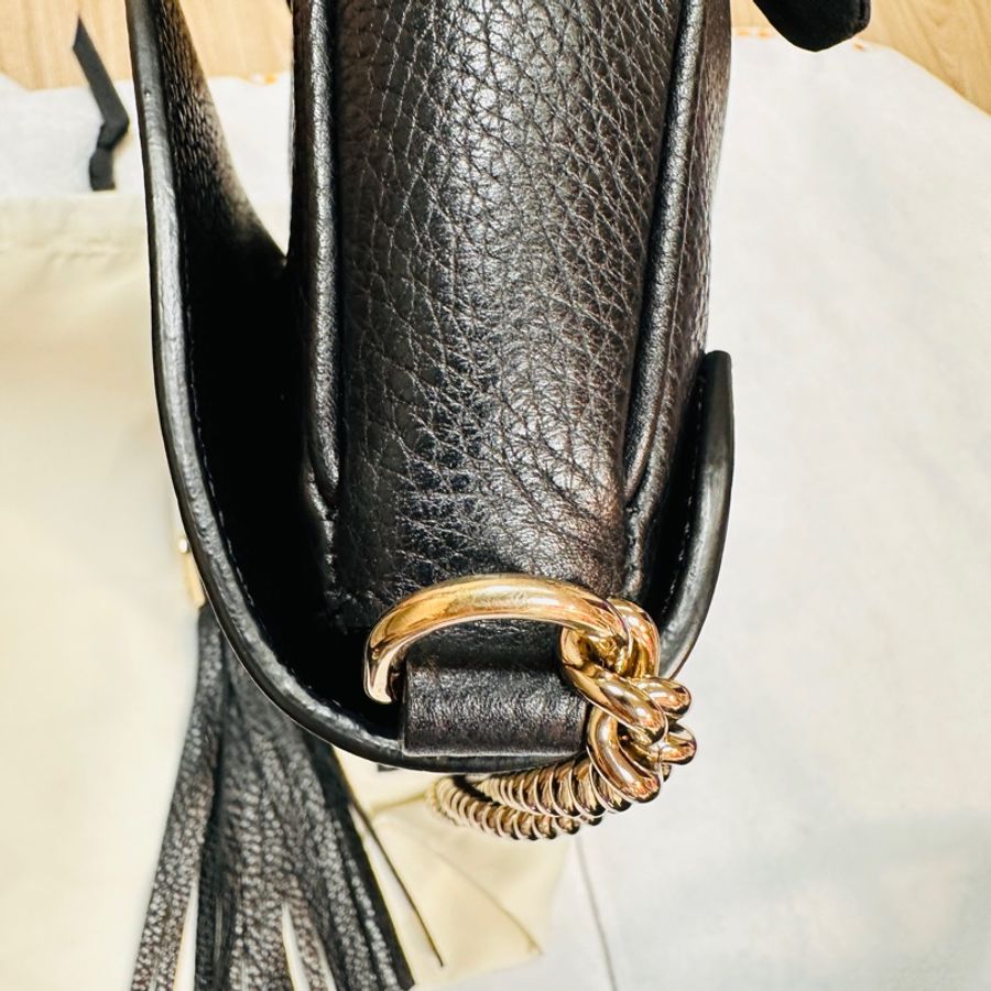 GUCCI Soho 26公分 黑牛皮流蘇下蓋鏈條包 336752-12