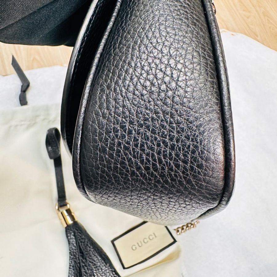 GUCCI Soho 26公分 黑牛皮流蘇下蓋鏈條包 336752-14