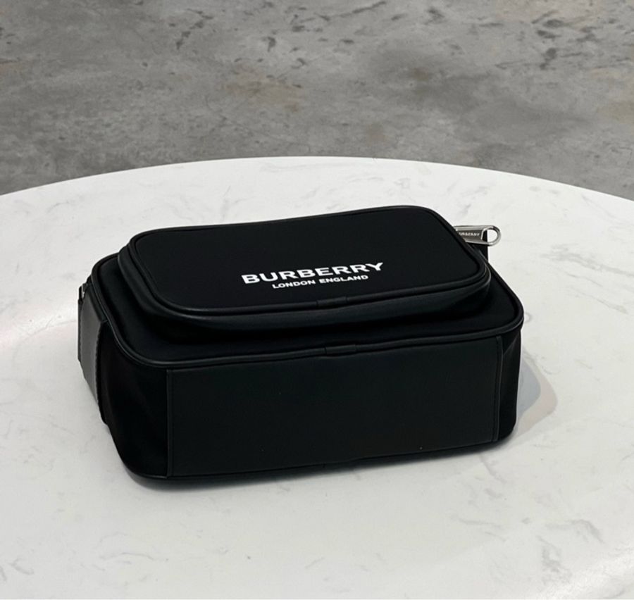 Burberry郵差包單肩斜挎包 男款-3