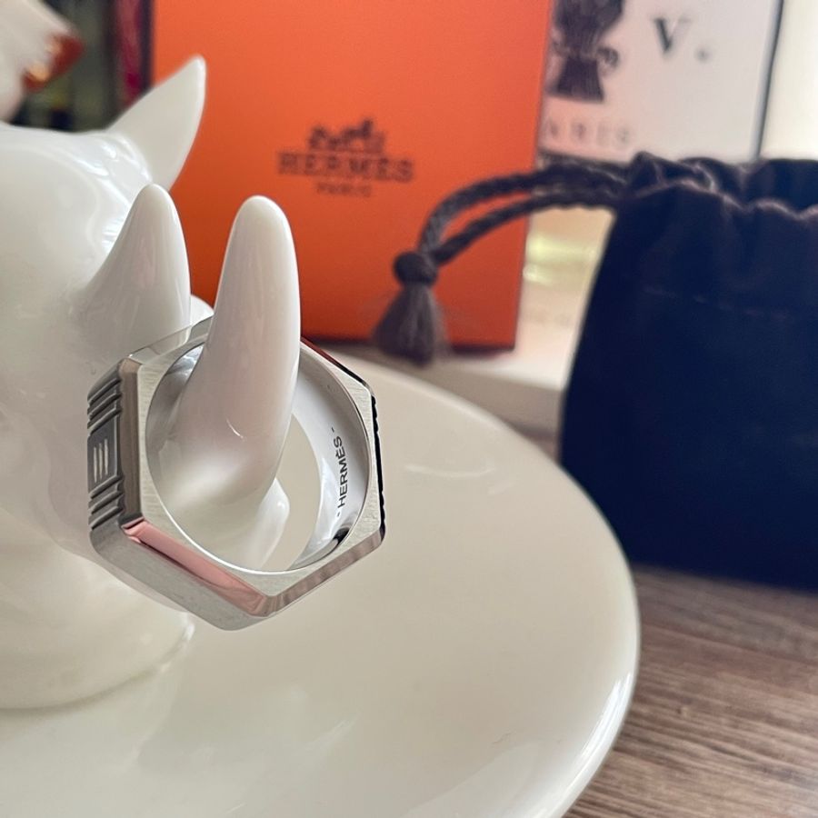 Hermes 六邊形戒指 T60 H刻紋-3