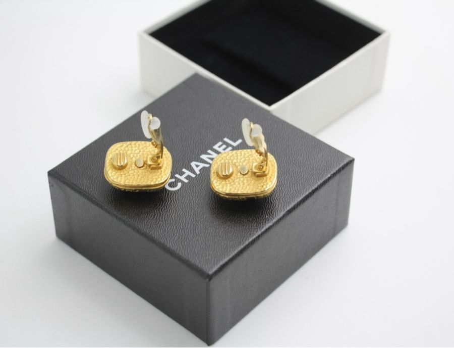 Chanel Vintage 96P 琉璃鍍金幻彩粉紫正方形耳環-5
