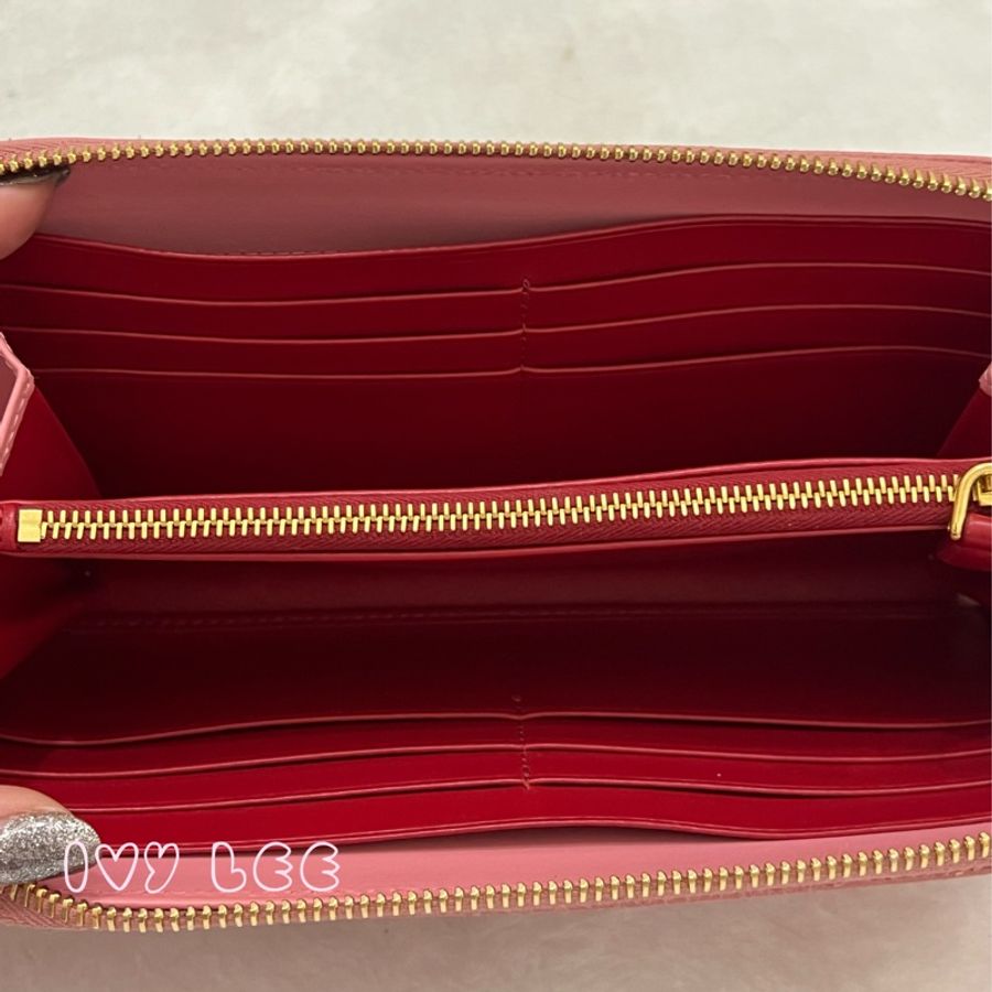 PRADA SAFFIANO 立體品牌金色LOGO防刮皮革 拉鍊長夾 粉紅色 拼色 1ML506 二手精品-3