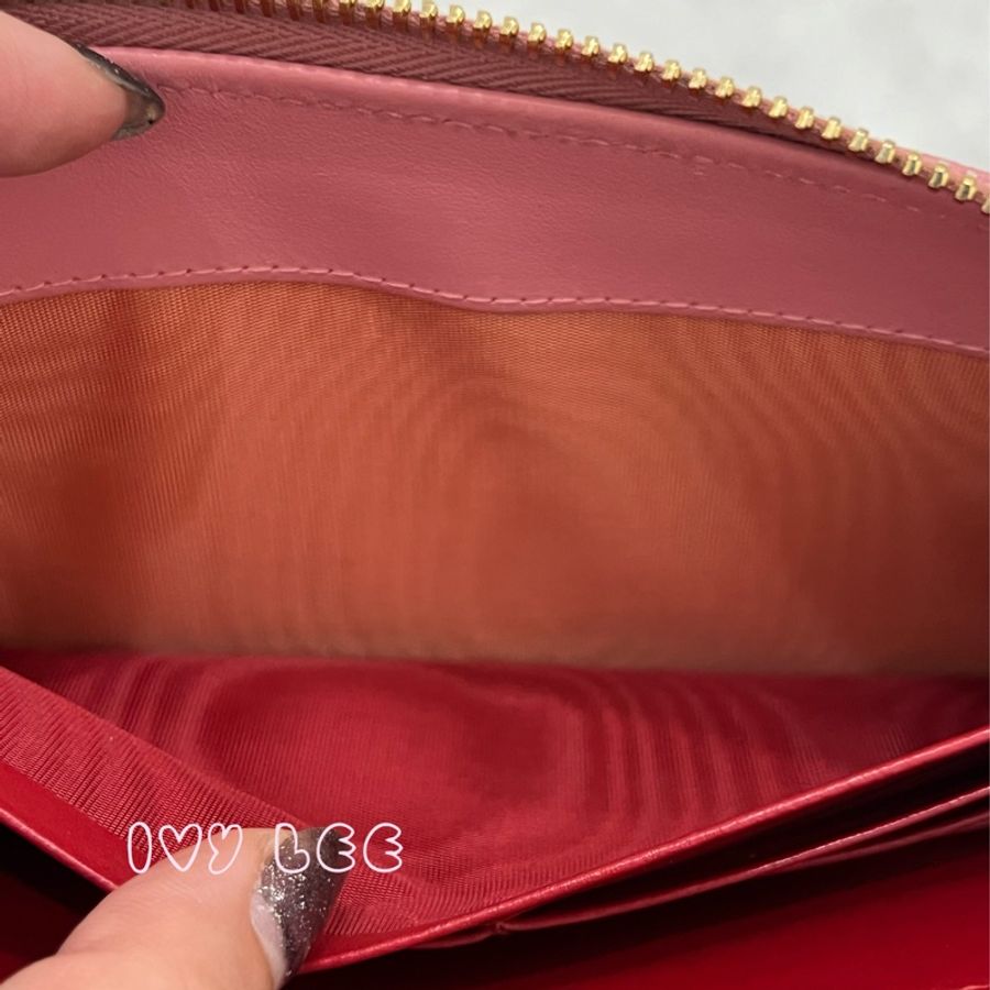 PRADA SAFFIANO 立體品牌金色LOGO防刮皮革 拉鍊長夾 粉紅色 拼色 1ML506 二手精品-11