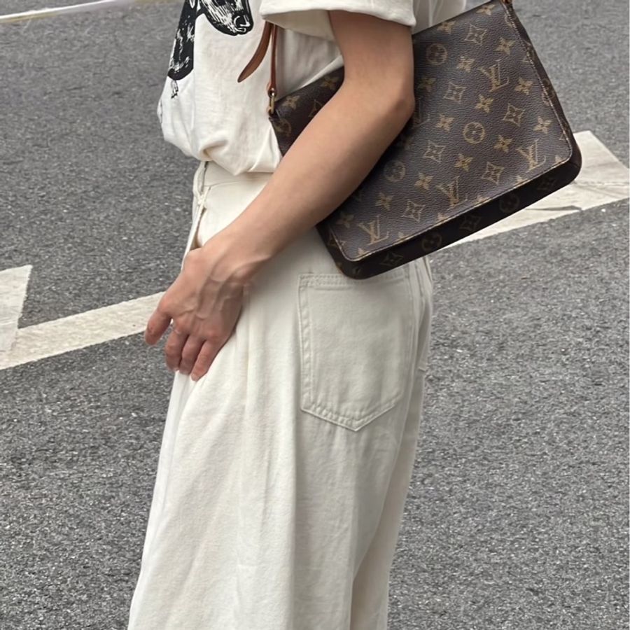 LV 老花橫版王菲包 腋下包 肩背包-27