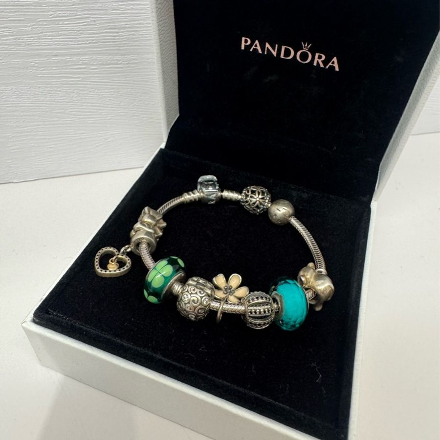 pandora 經典手環 8顆珠珠 專櫃購買手環約18公分 pm左右 二手商品-0