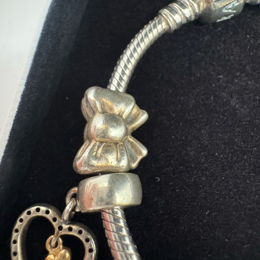 pandora 經典手環 8顆珠珠 專櫃購買手環約18公分 pm左右 二手商品-4