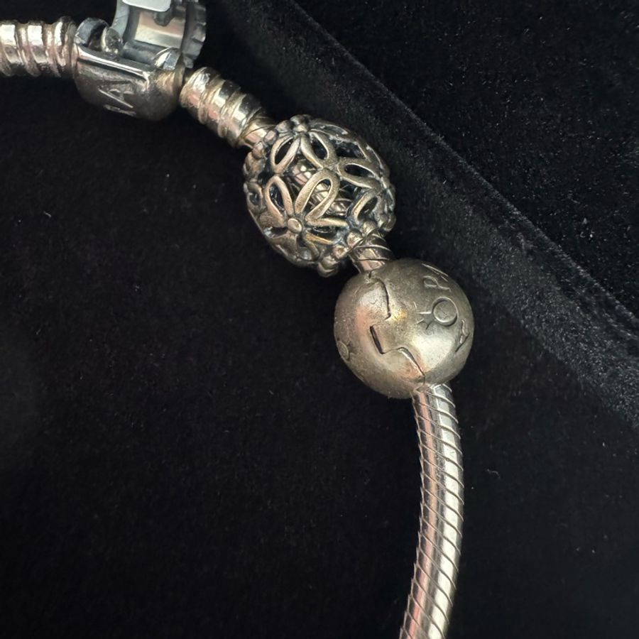pandora 經典手環 8顆珠珠 專櫃購買手環約18公分 pm左右 二手商品-23