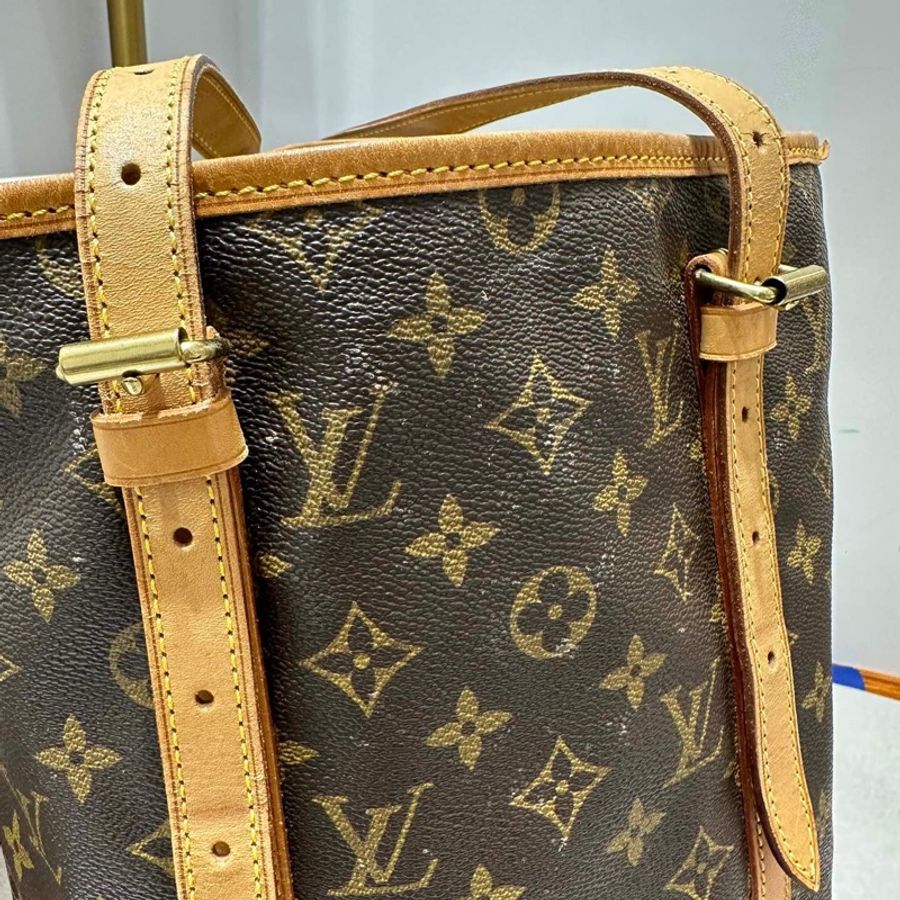 Louis Vuitton-10