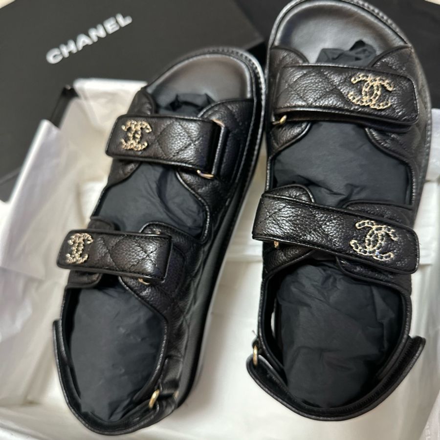 Chanel 香奈兒黑金皮穿鍊涼鞋/全新39號-0