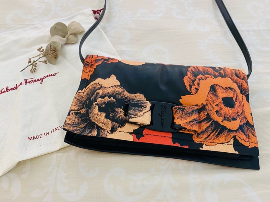 SALVATORE FERRAGAMO 小牛皮罌粟花印花迷你 Viva Bow 單肩包-8