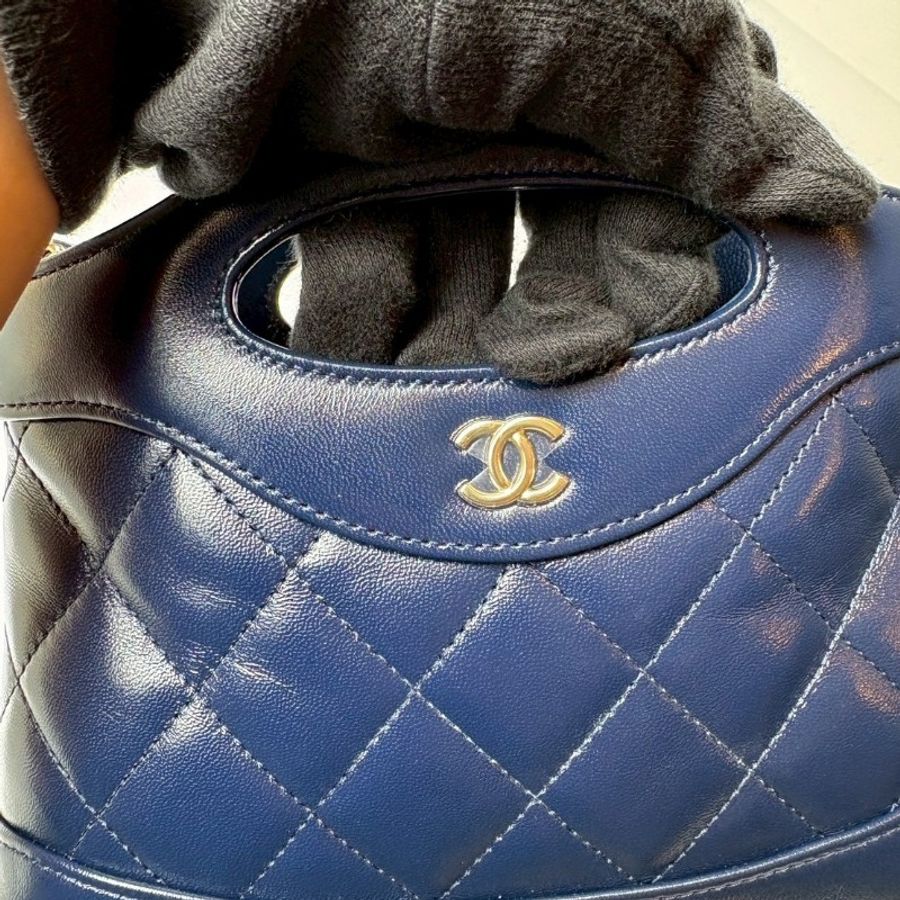 Chanel 淡金鍊藍皮迷你 31 包-5