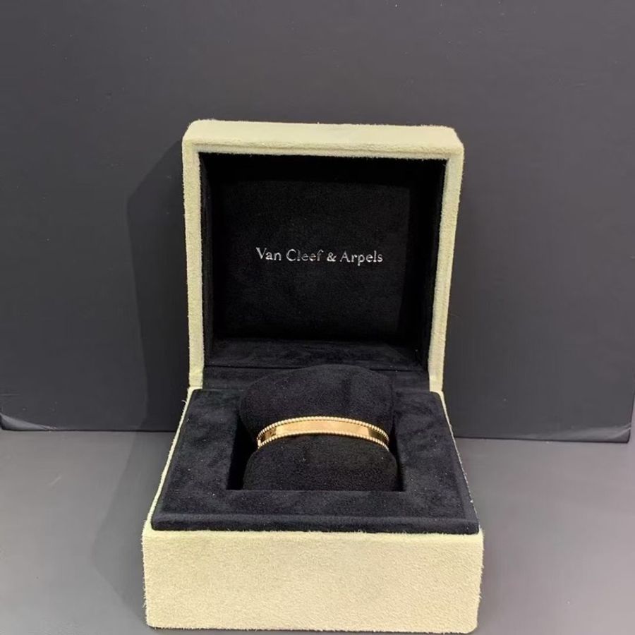 Vca 梵克雅寶 Perlee簽名手環玫瑰金xs號,2019年2月6號購入-0