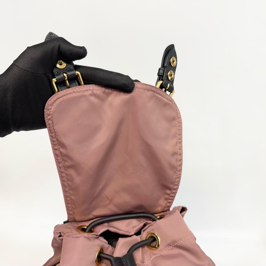 BURBERRY玫瑰紫拚黑皮革尼龍中號後背包-19