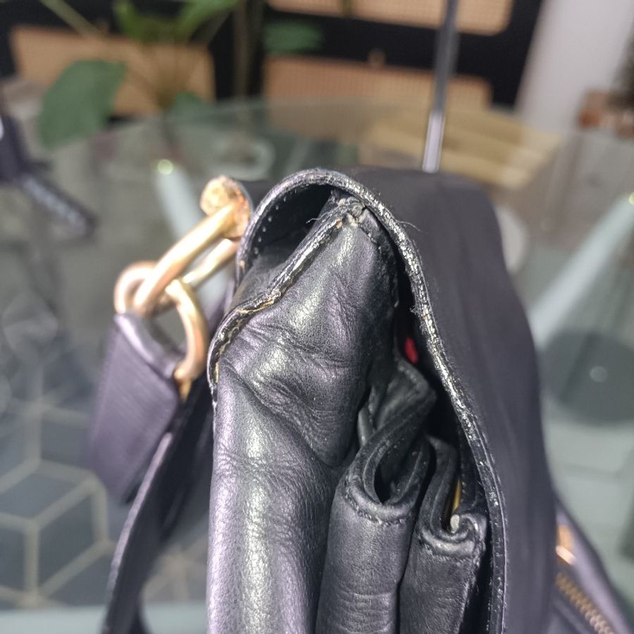 CELINE 黑色牛皮小背包-9