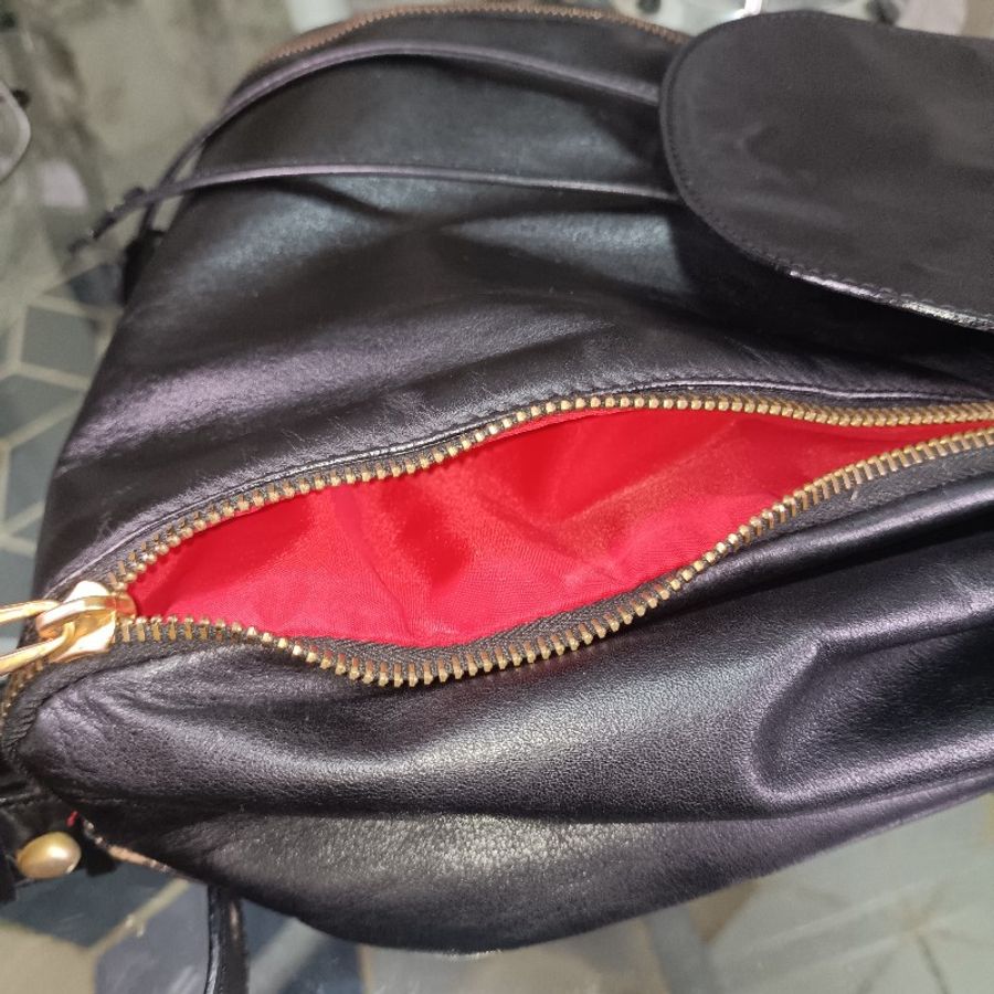 CELINE 黑色牛皮小背包-15