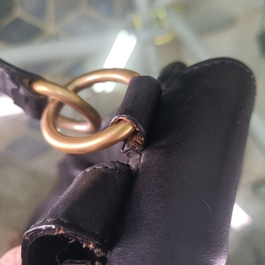 CELINE 黑色牛皮小背包-33