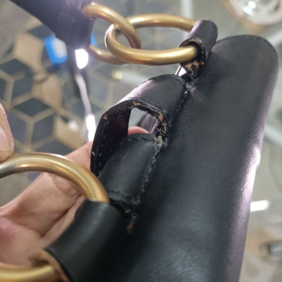 CELINE 黑色牛皮小背包-36