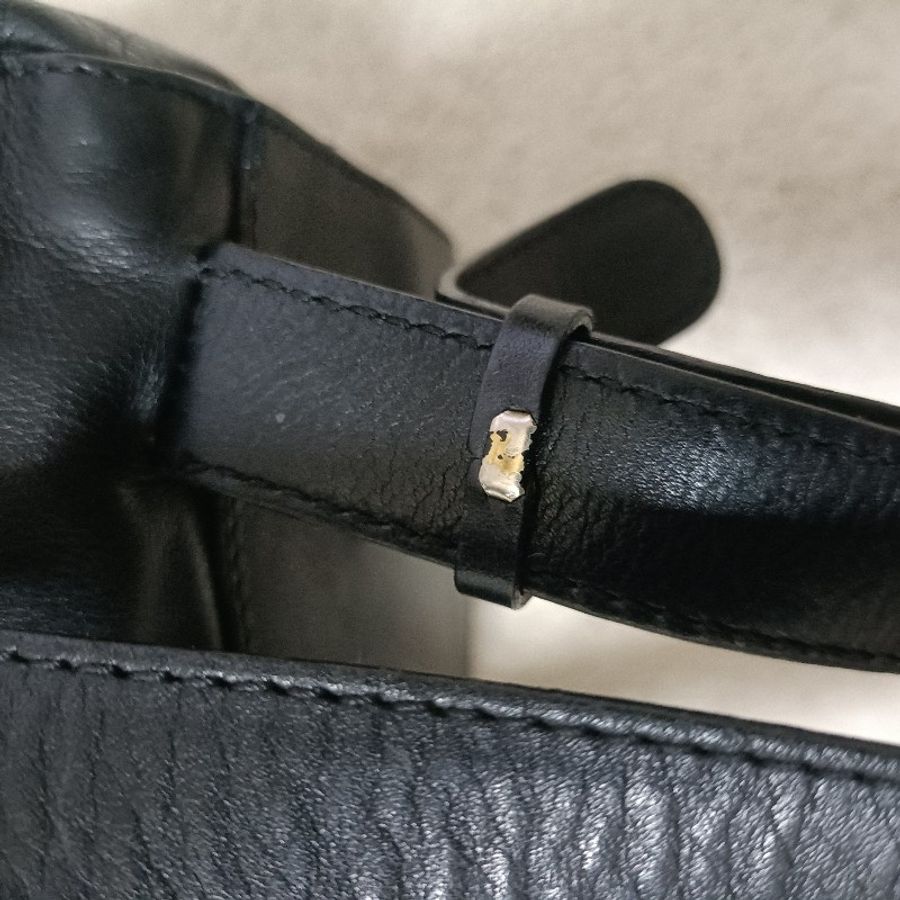 CELINE 黑色牛皮小背包-39