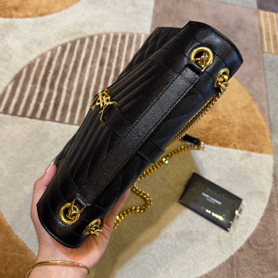 YSL ENVELOPE粒面絎縫皮革中型信封袋 600185BOW911000-13