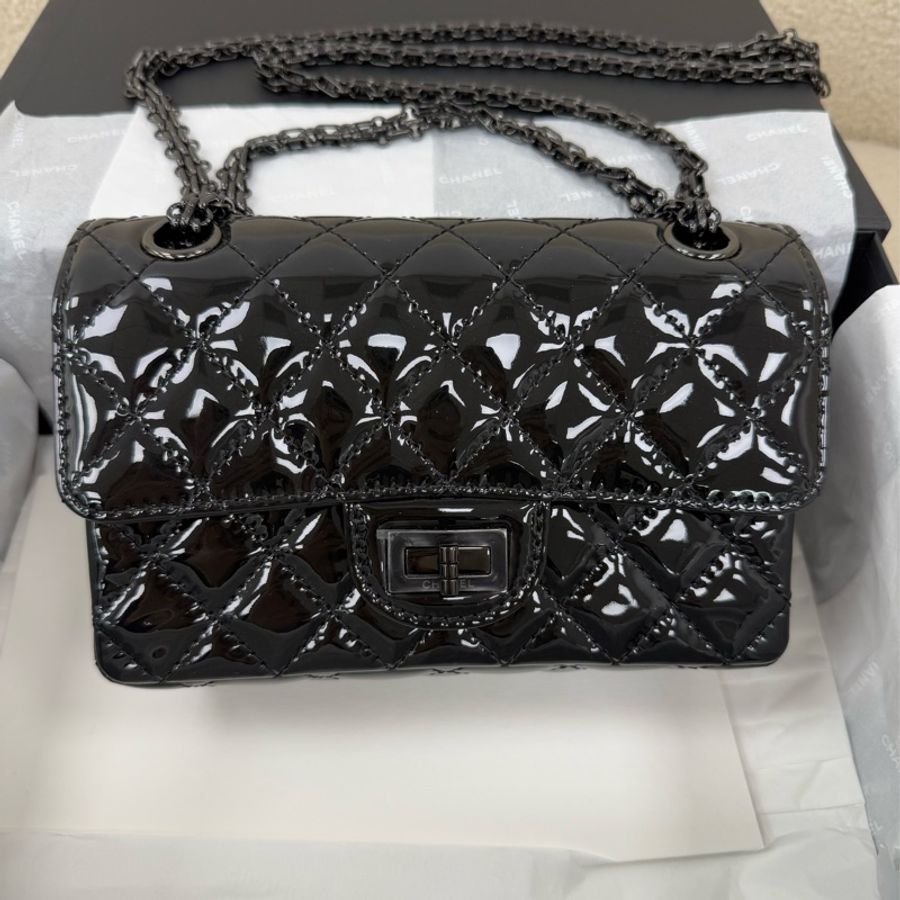 Chanel 香奈兒 漆皮so black 2.55 mini-13