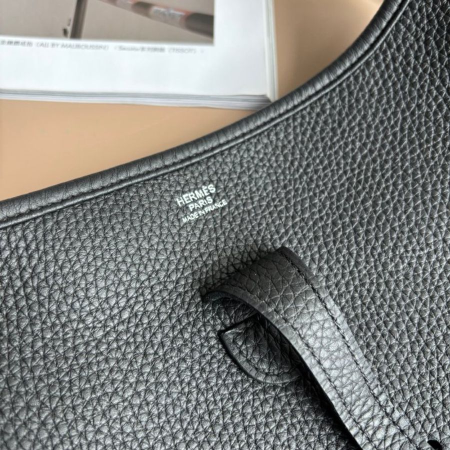::HERMES:: K刻 Evelyne 29 黑色小牛皮銀釦鏤空洞H LOGO肩背包-22