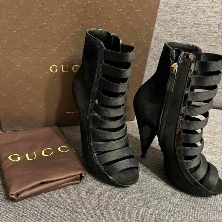 Gucci簍空高跟鞋-3