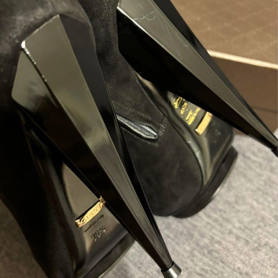 Gucci簍空高跟鞋-23