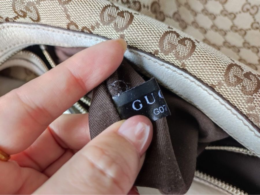 Gucci肩背老花經典款-11