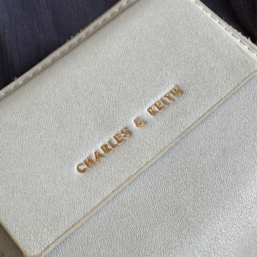 CHARLES & KEITH 拉鍊式短夾-13