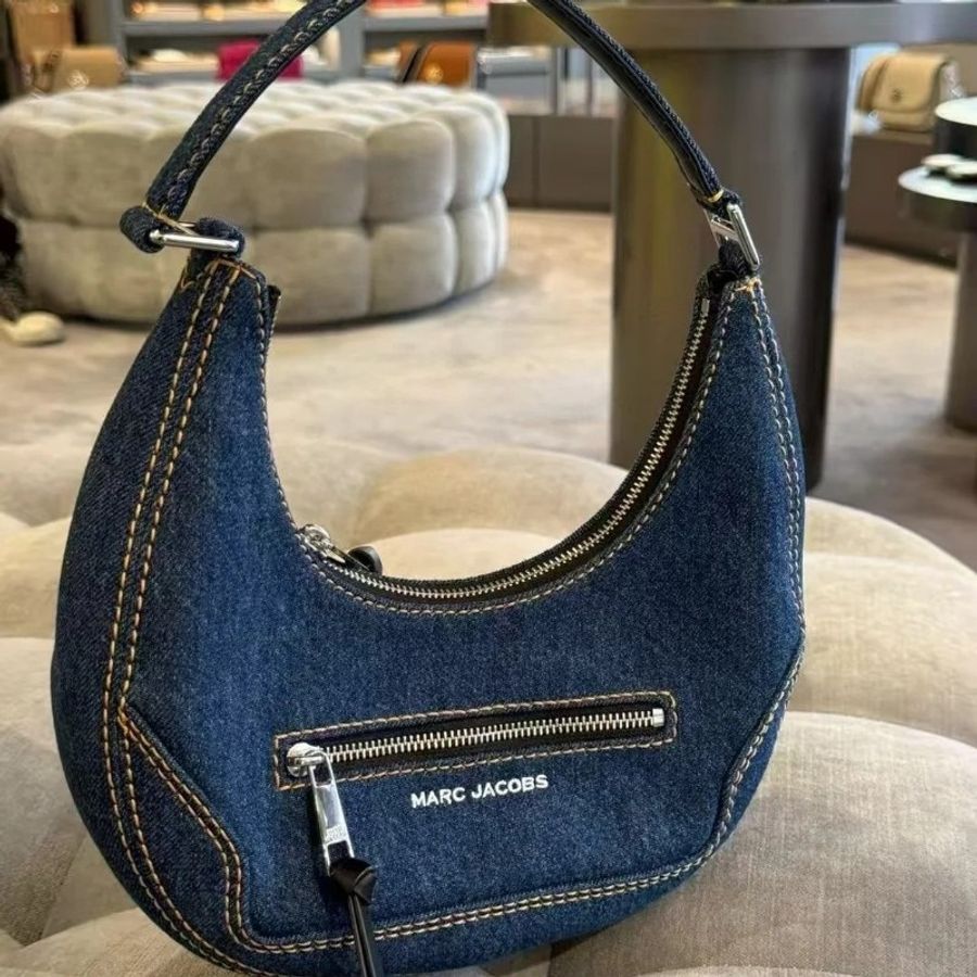 MJ Marc Jacobs 丹寧月牙肩背包 大號 全新(不可議)-15