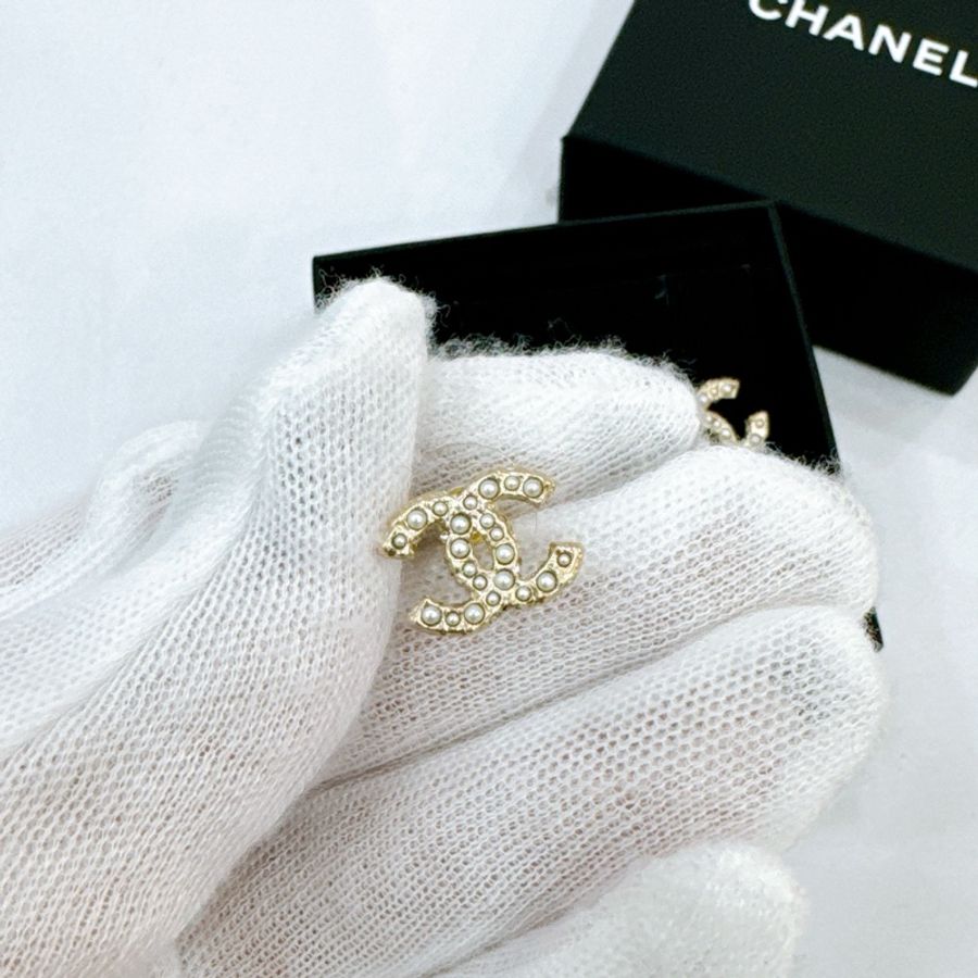 🧚🏻♀️莉亞精品♡Chanel 珍珠雙C耳針 全新-1