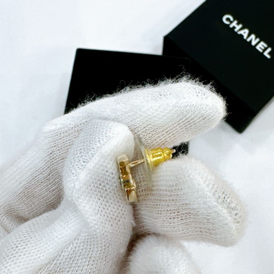 🧚🏻♀️莉亞精品♡Chanel 淡金水鑽耳針 全新🧚🏻♀️-2