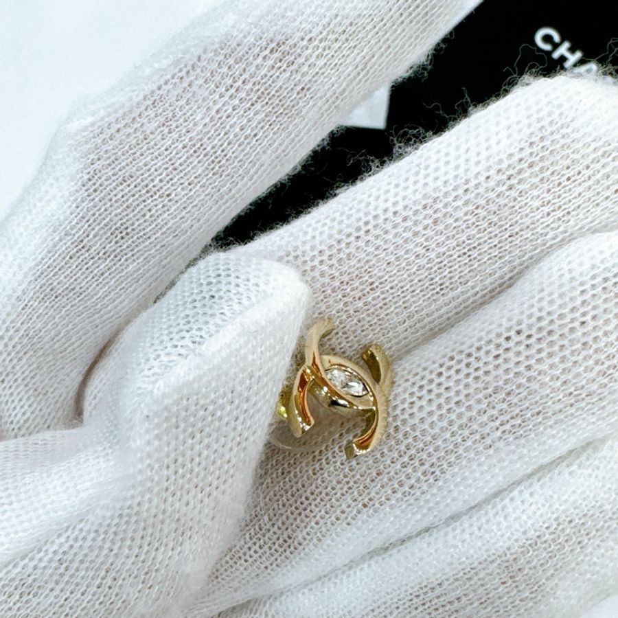 🧚🏻♀️莉亞精品♡Chanel 淡金水鑽耳針 全新🧚🏻♀️-5