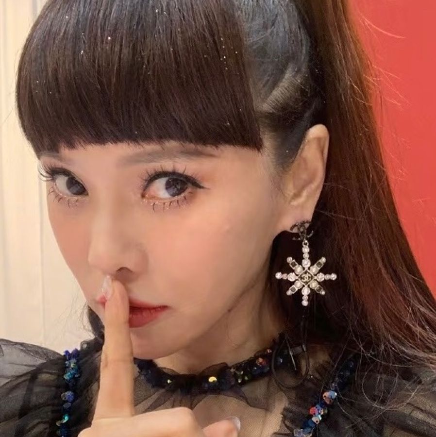 Chanel 香奈兒cc雪花系列垂墜耳釘-9