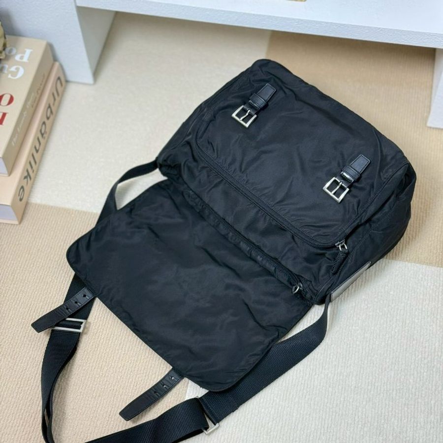 🌷限時出清優惠/🏷Prada.尼龍郵差包 小號-11