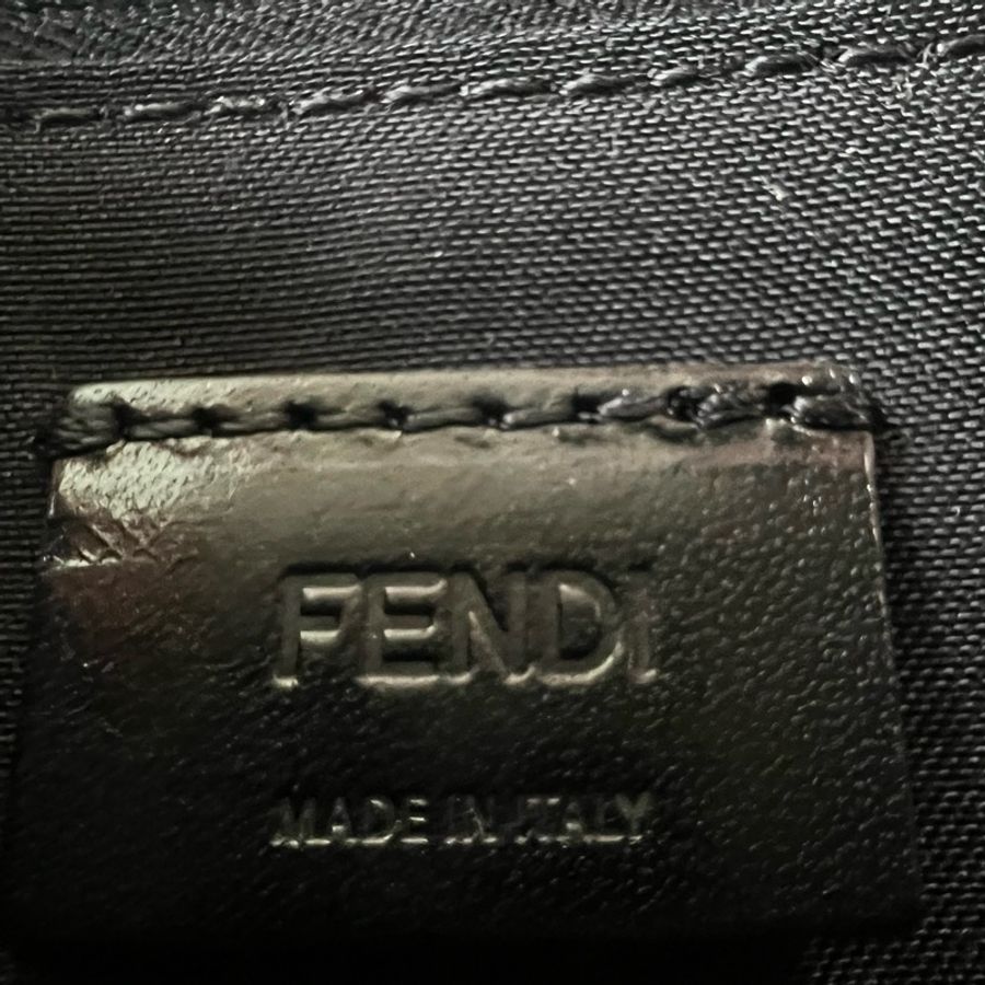 fendi 年輕設計感手拿包-14