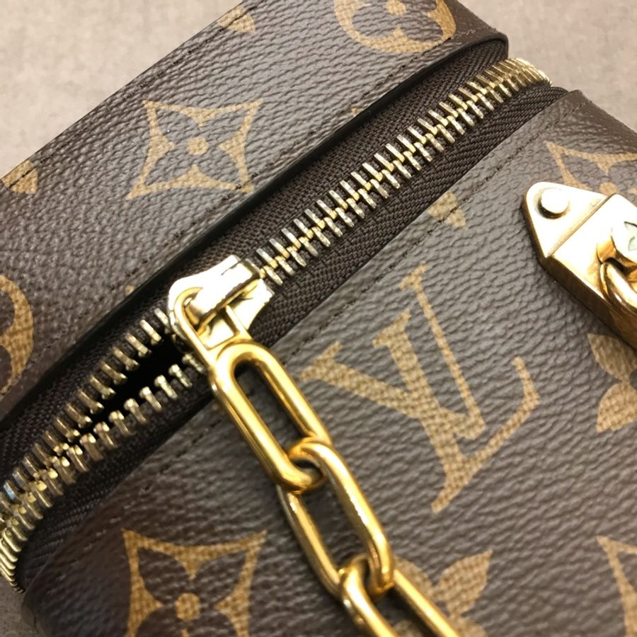 LOUIS VUITTON Phone box M44914 Monogram-9