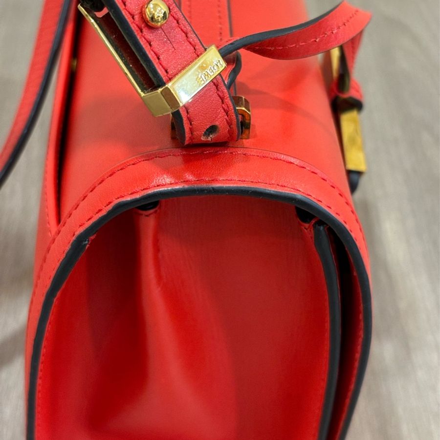 LOEWE Barcelona 牛皮 巴塞隆納 珊瑚紅 手拿包 肩背包 斜背包 中款-1