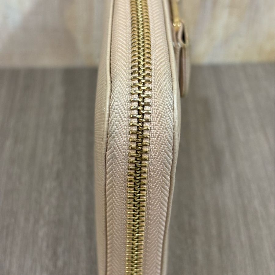 Salvatore Ferragamo 粉膚色 全皮 蝴蝶結 拉鍊 零錢 發財 長夾 皮夾 錢包-4