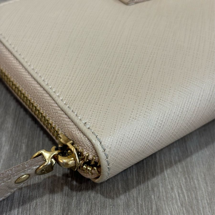 Salvatore Ferragamo 粉膚色 全皮 蝴蝶結 拉鍊 零錢 發財 長夾 皮夾 錢包-8