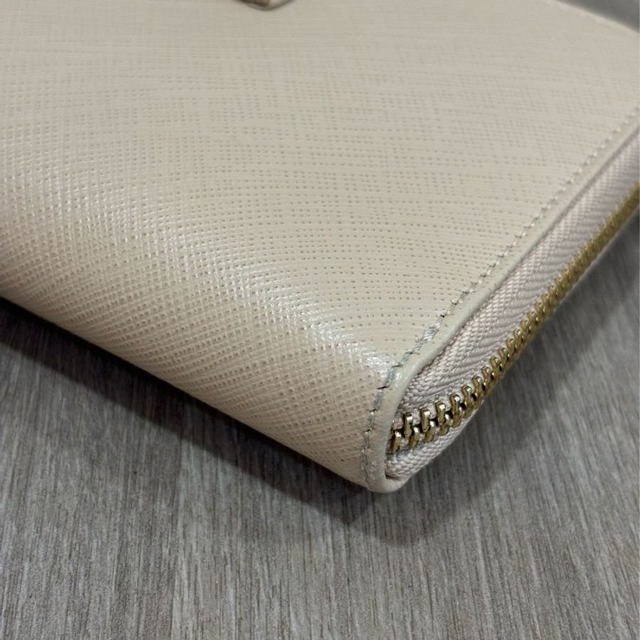 Salvatore Ferragamo 粉膚色 全皮 蝴蝶結 拉鍊 零錢 發財 長夾 皮夾 錢包-9