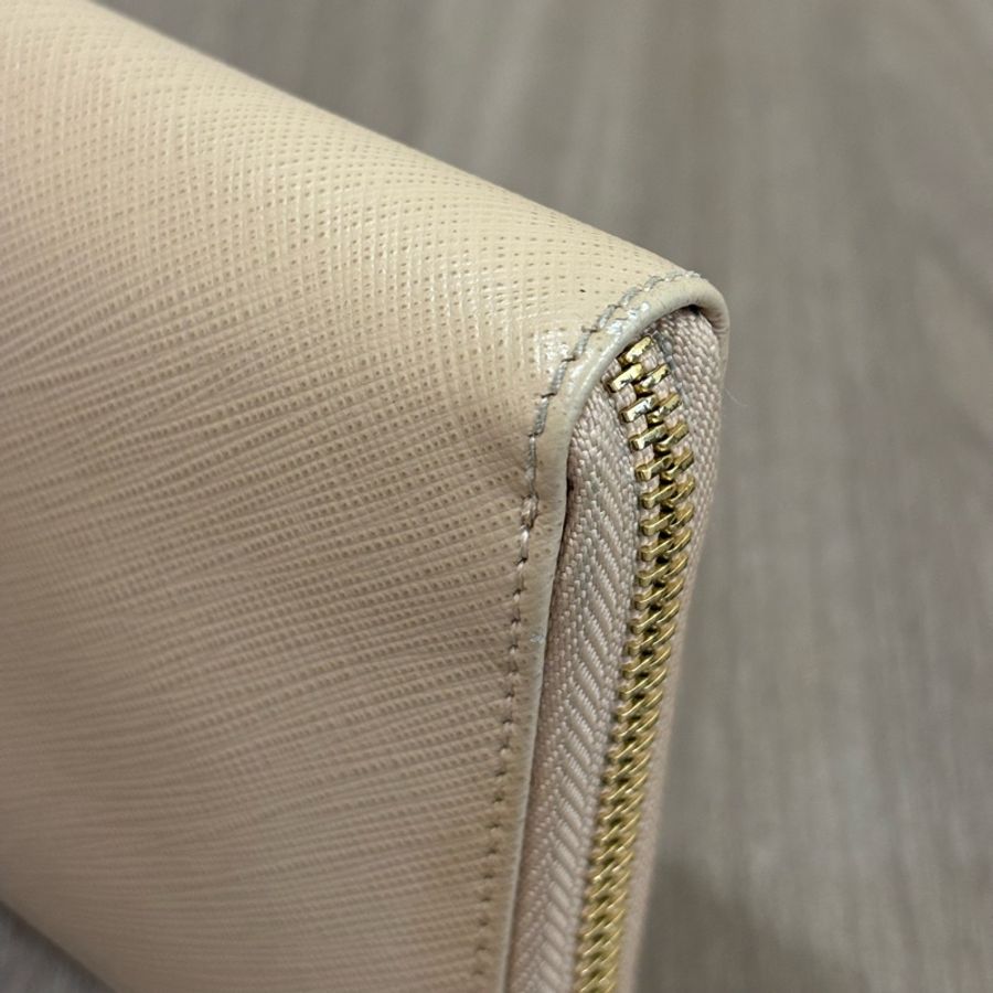 Salvatore Ferragamo 粉膚色 全皮 蝴蝶結 拉鍊 零錢 發財 長夾 皮夾 錢包-12