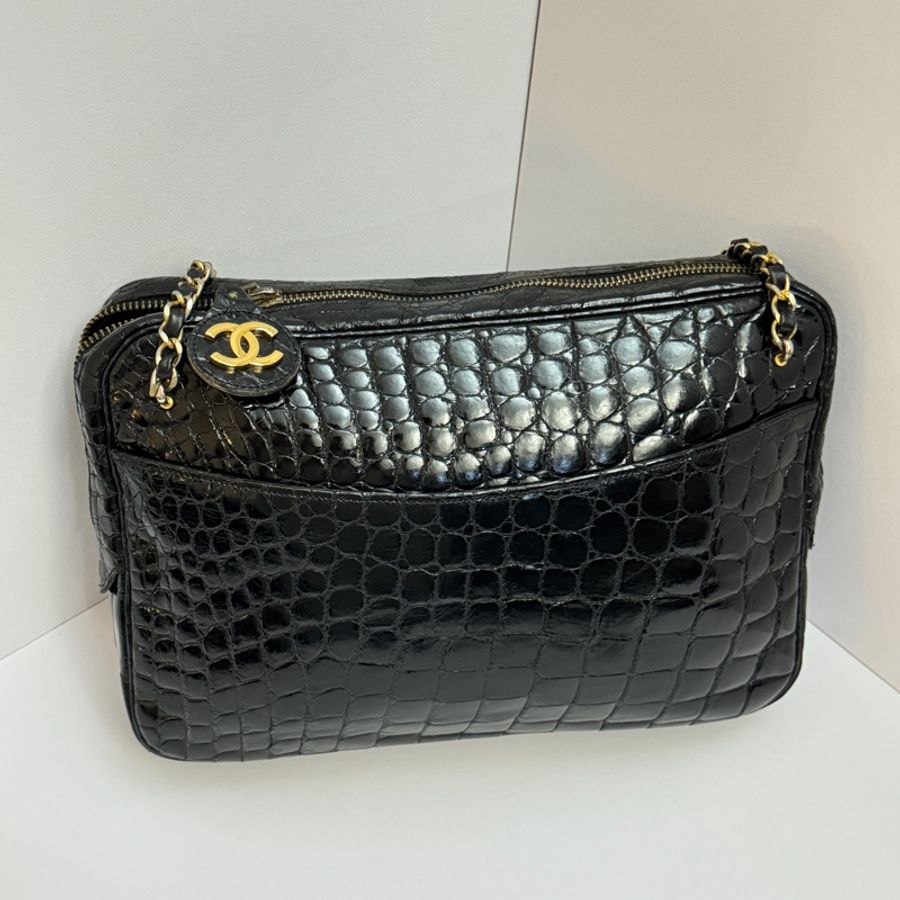 （稀世珍寶 真鱷魚皮🐊） Chanel 真鱷魚皮 黑金 相機包-1