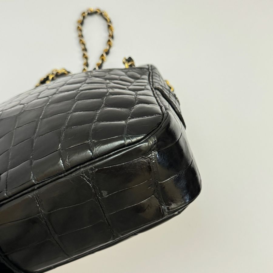 （稀世珍寶 真鱷魚皮🐊） Chanel 真鱷魚皮 黑金 相機包-21