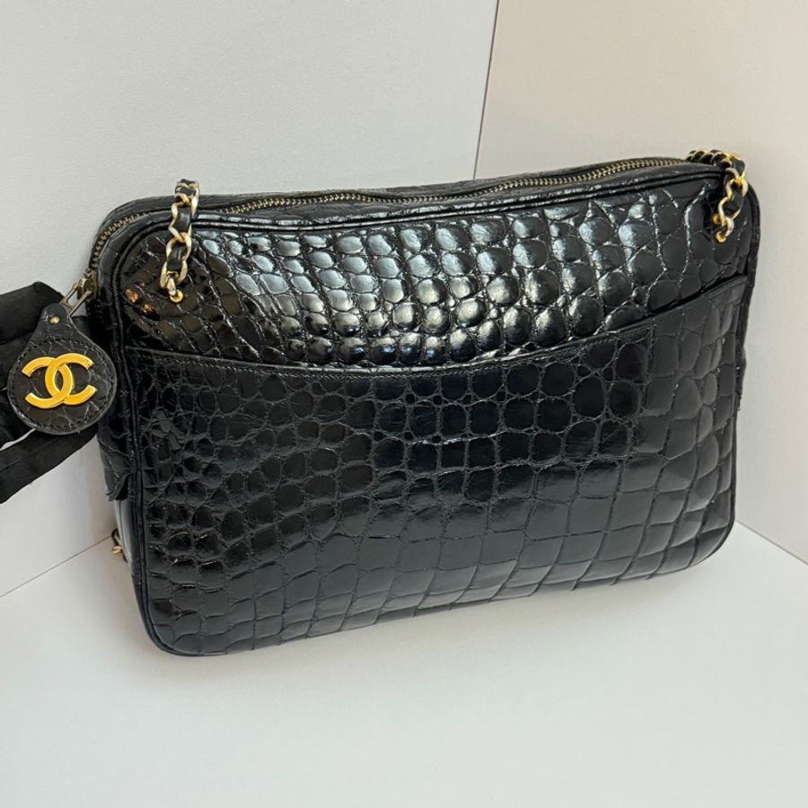 （稀世珍寶 真鱷魚皮🐊） Chanel 真鱷魚皮 黑金 相機包-39