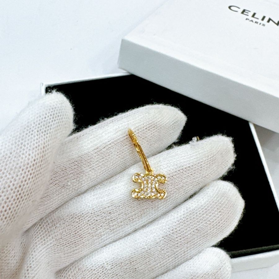 🧚🏻‍♀️莉亞精品♡Celine 水鑽Logo垂吊耳環 全新🧚🏻‍♀️-1