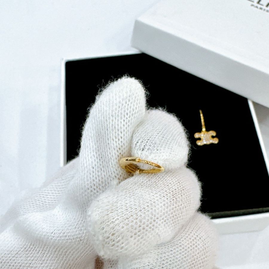 🧚🏻‍♀️莉亞精品♡Celine 水鑽Logo垂吊耳環 全新🧚🏻‍♀️-6