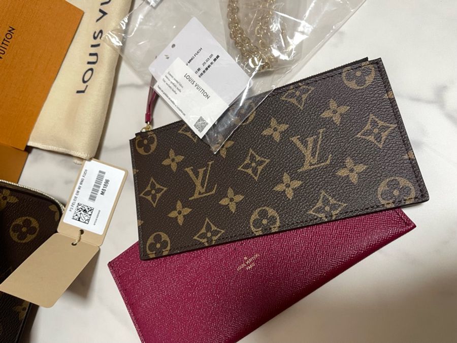 全新 Lv 三合一斜背包 晶片款-3