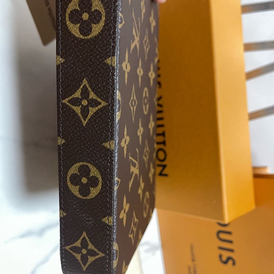 全新 Lv 三合一斜背包 晶片款-8